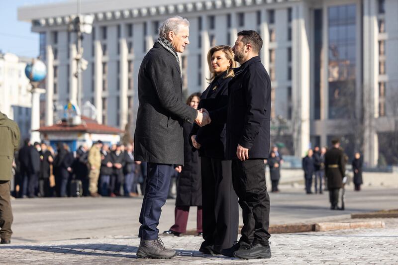 Ucraina, terzo anniversario di guerra. I leader occidentali al cospetto di Zelensly 10