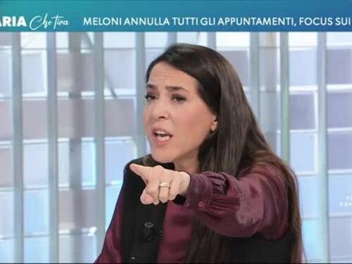 "Si siede lì o conduce?". Ronzulli sbotta contro Parenzo: scintille in diretta