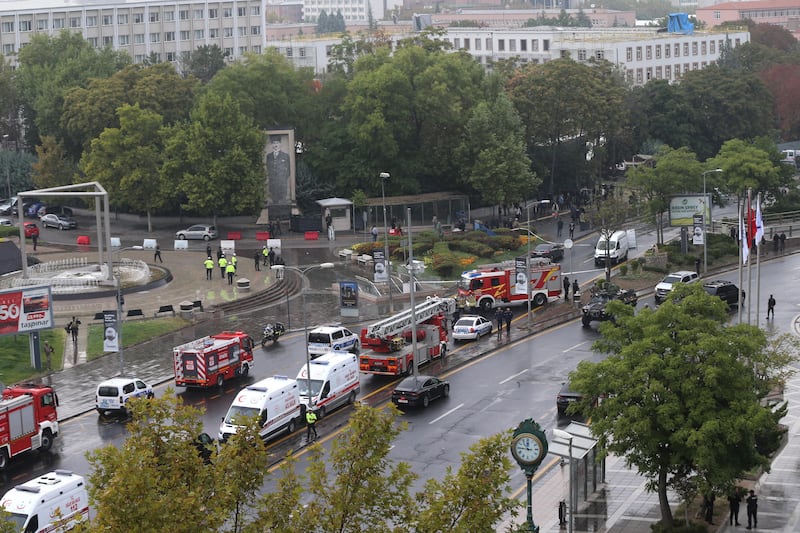 Attentato in Turchia: kamikaze si fa esplodere davanti al ministero degli Interni ad Ankara 2