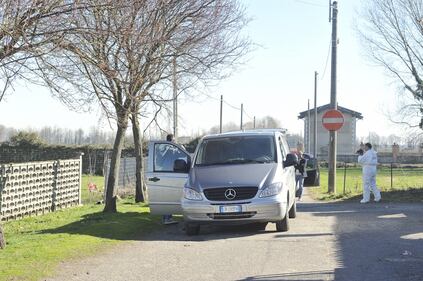 Ladro ucciso, ristoratore spara col fucile al bandito 18