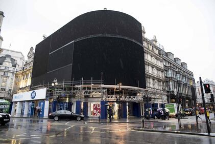 Londra, spenti per restyling i celebri schermi di Piccadilly Circus 4