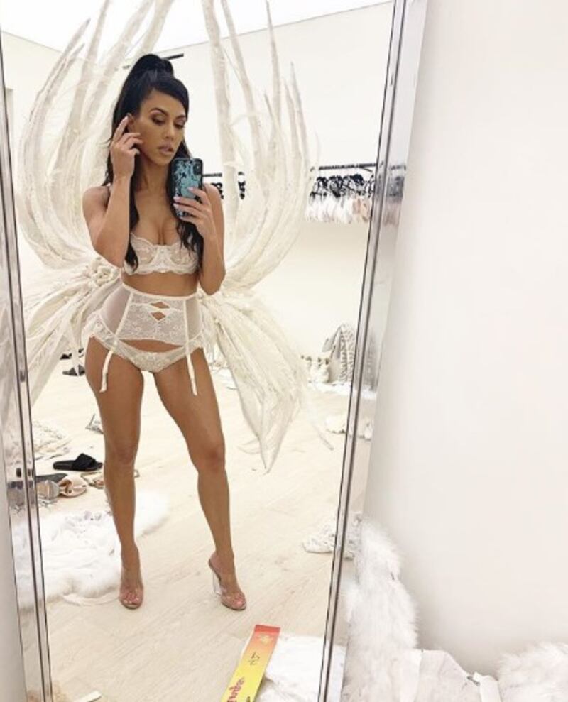 Kourtney Kardashian, le foto più sexy 6