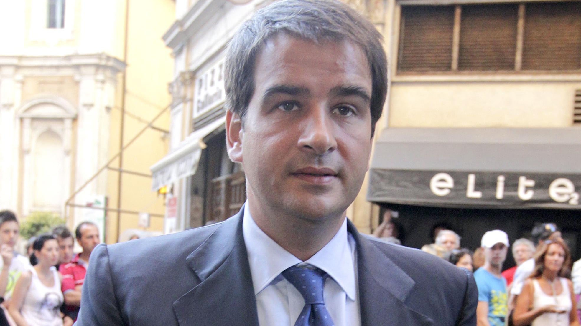 Fitto: "Il leader resta Berlusconi. Ora azzeriamo i vertici del Pdl"