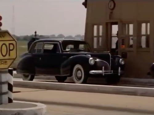 La Lincoln Continental crivellata di pallottole ne "Il padrino"