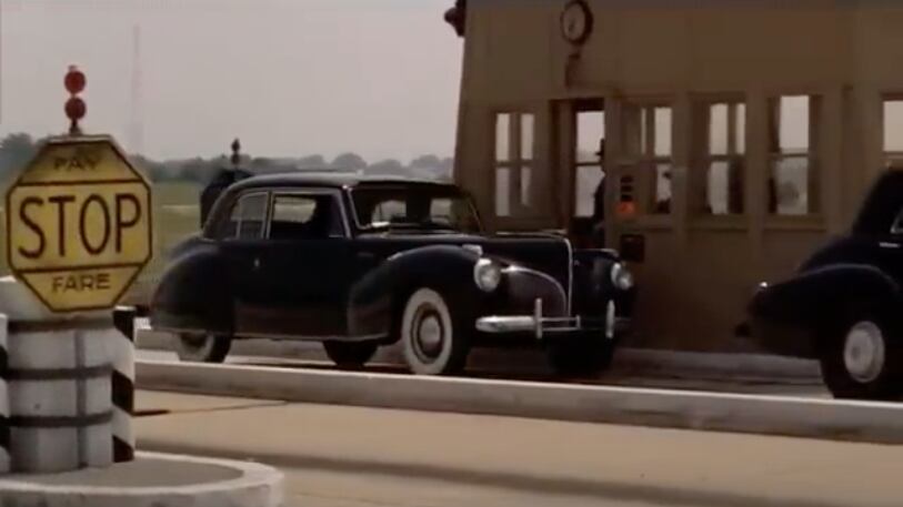 La Lincoln Continental crivellata di pallottole ne "Il padrino"