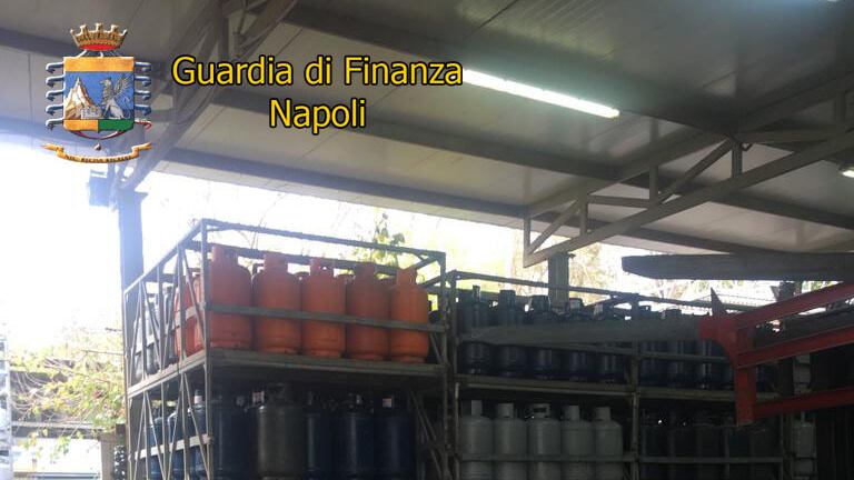 Sequestrate 2.800 bombole di gas fuori legge
