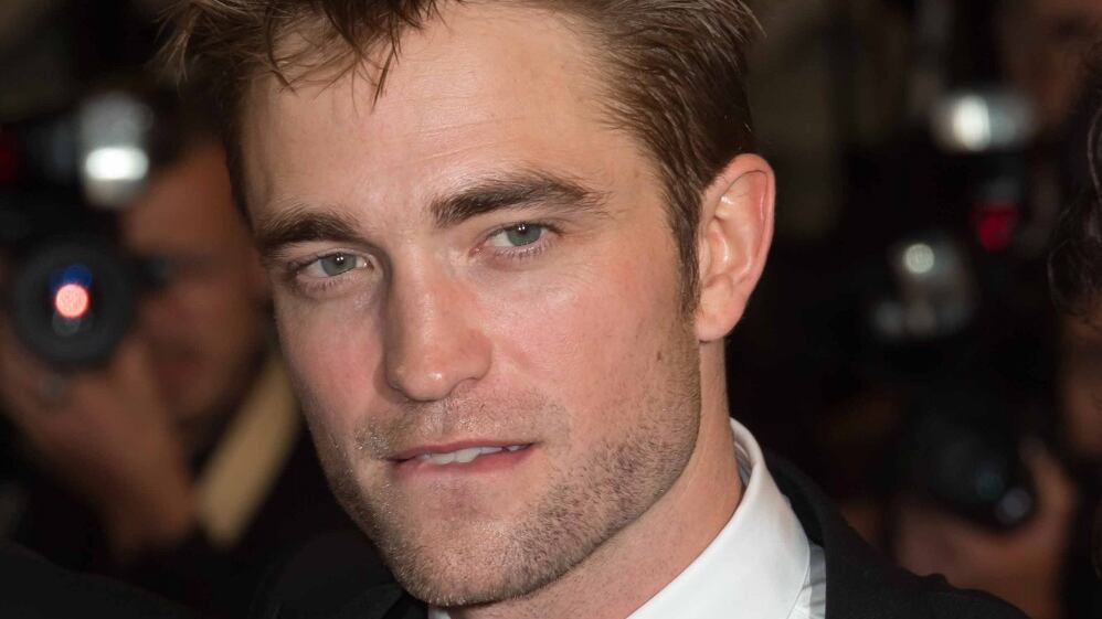 Robert Pattinson si confessa: "Per il mio ultimo film ho vissuto solo in uno scantinato per due mesi"