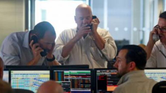 Le Borse festeggiano l'incarico a Conte. Spread in calo