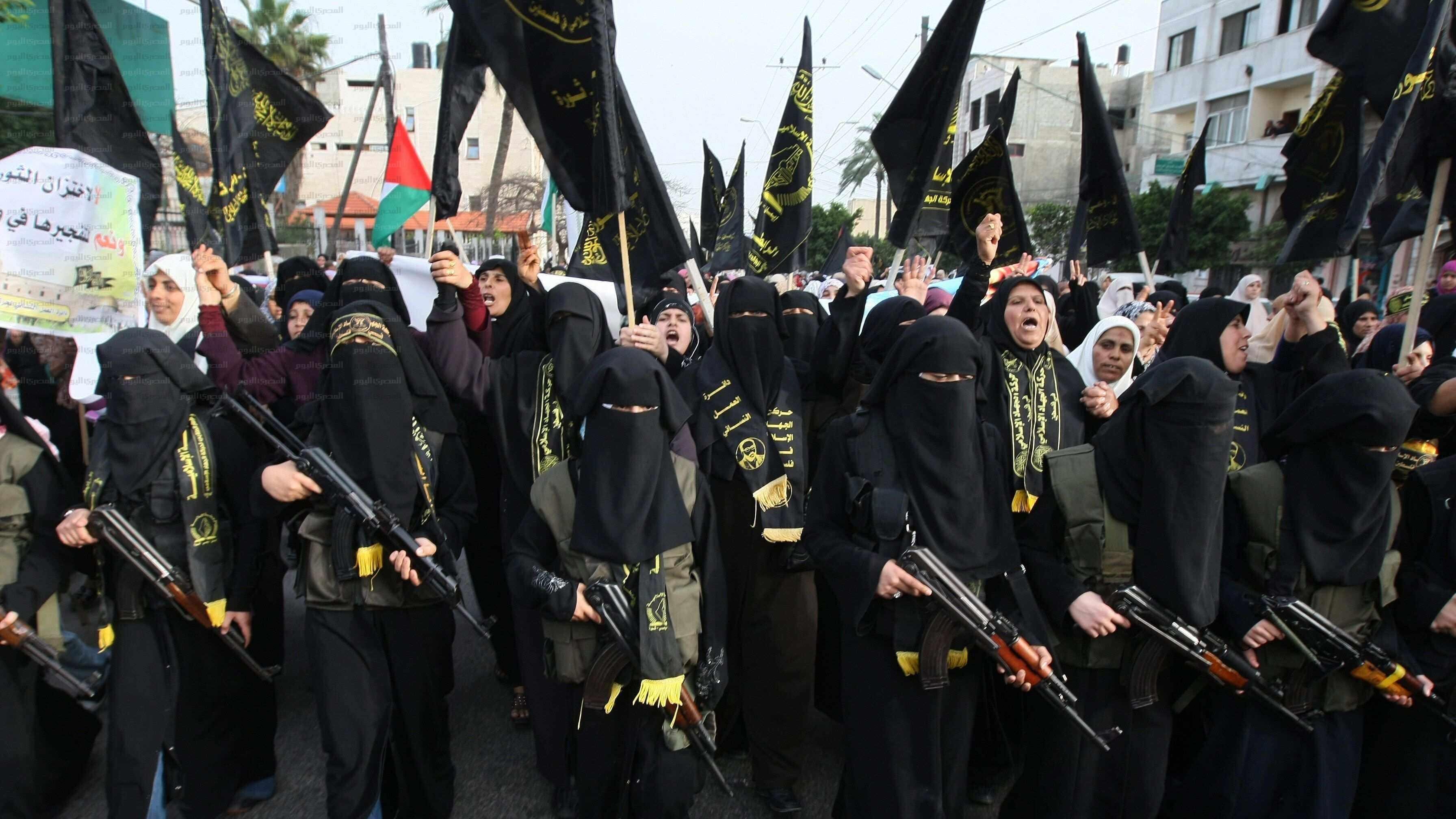 La Jihad al femminile: dalle vedove nere cecene alla kamikaze di Saint Denis