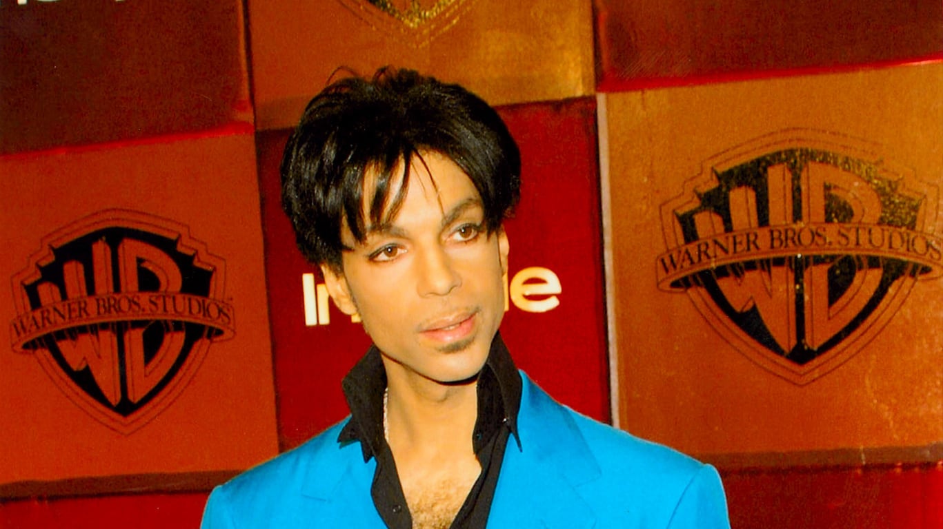 Purple Rain, le identità, l'overdose. La battaglia per l'eredità di Prince
