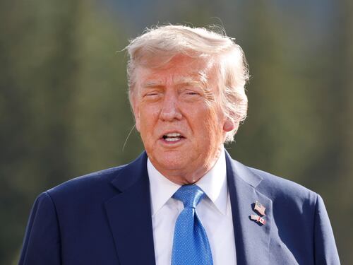 L'Iran minaccia "l'attacco peggiore". Ma chiede a Trump di tornare al tavolo