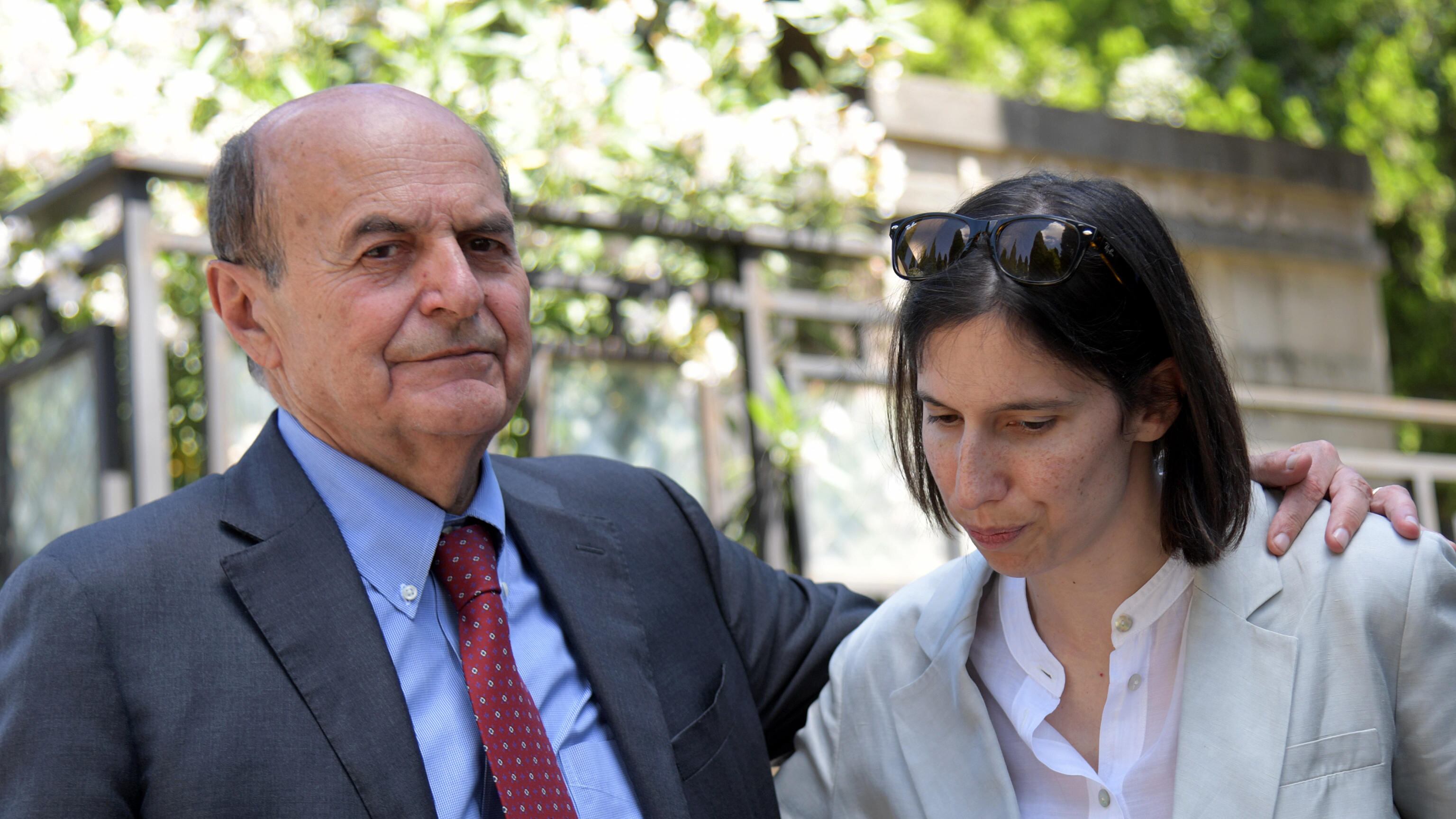 “Mettetevi insieme”. Bersani spinge Schlein e Conte verso l’ammucchiata rossa