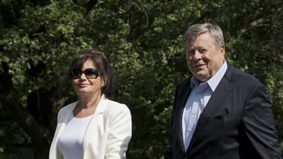I genitori di Melania diventano cittadini Usa con legge che Trump vuole abolire