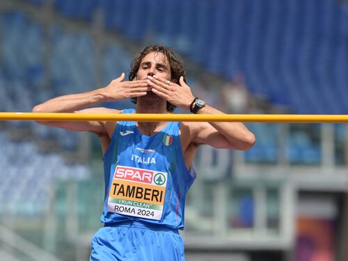 Italia, caccia al record