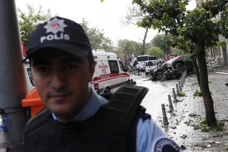 Autobomba fa strage a Istanbul 9