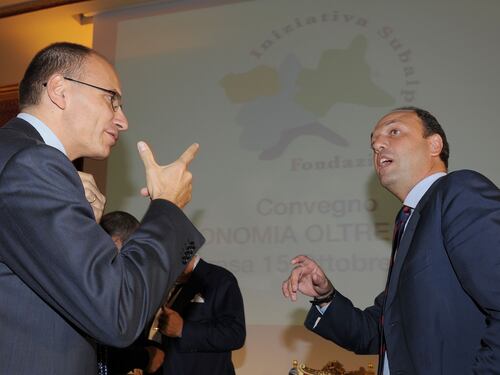 L'operazione rinnovamento: niente comunisti in squadra