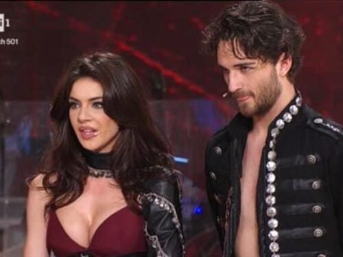 Ballando con le stelle, l'indiscrezione: "Cristina amoreggia con Luca ma è fidanzata"