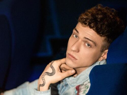 Irama resta in gara. Con un piccolo aiuto di tutti gli altri "big"
