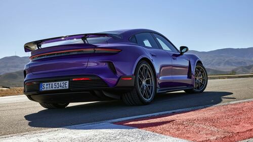 Porsche Taycan Turbo GT, guarda tutte le foto 8