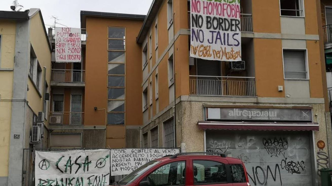 La legge dei centri sociali. Ancora un'occupazione