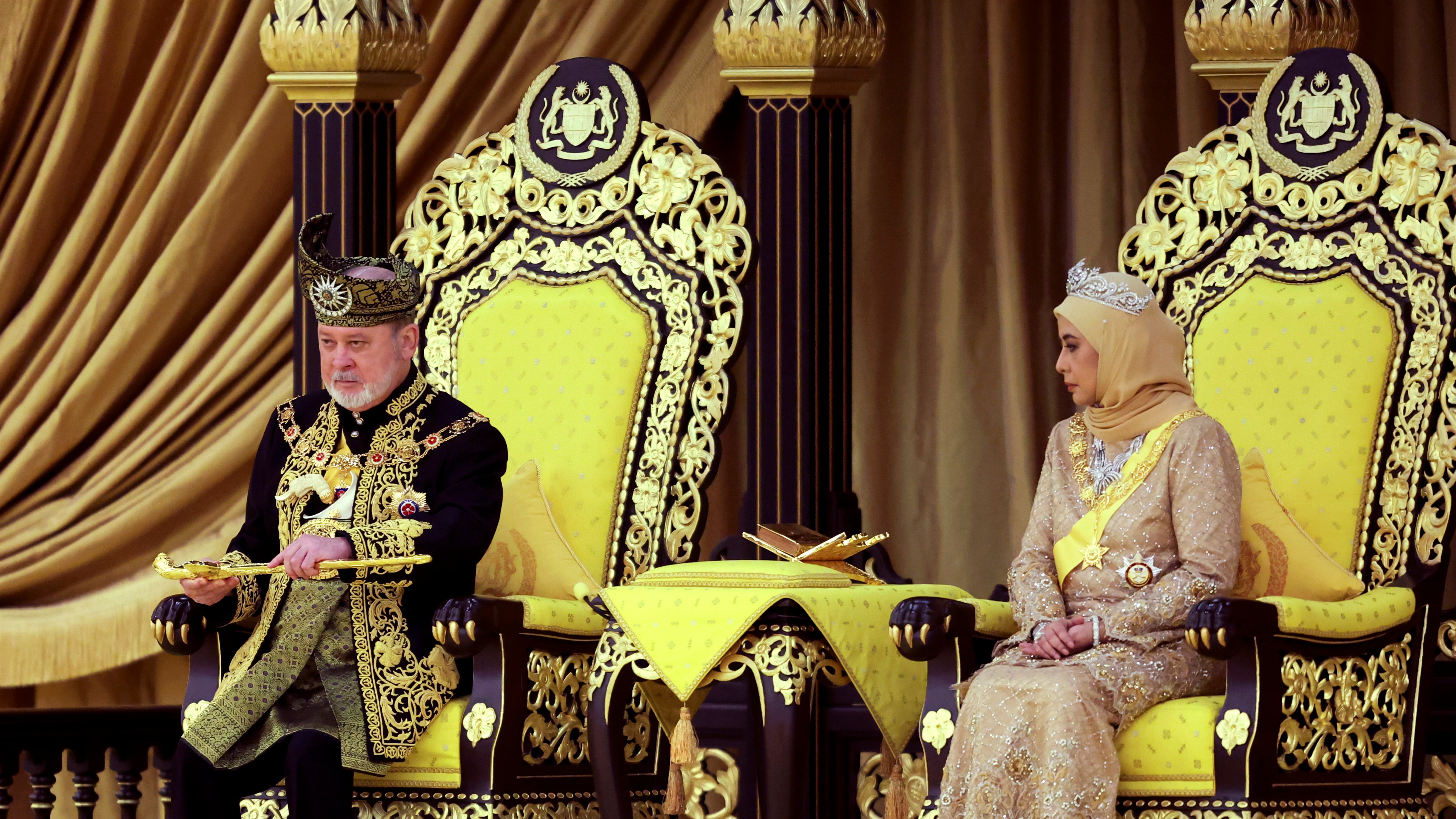 "Una monarchia a rotazione". È stato incoronato il nuovo Re della Malesia
