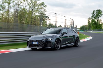 Audi RS5 Avant: le foto della prova su strada 8