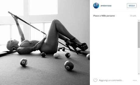 Amber Rose, anche l'ex di Kanye West difende il selfie hot di Kim Kardashian: foto 12