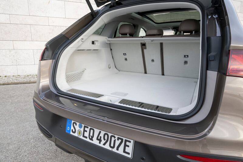 Mercedes-Benz EQE SUV, guarda la gallery 19