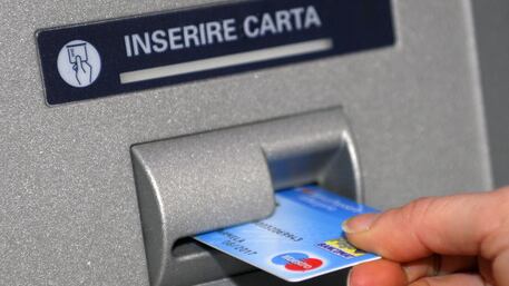 La mossa di Equitalia: così spierà i conti correnti