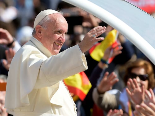 Il Papa santifica la famiglia tradizionale e mette al bando le unioni civili
