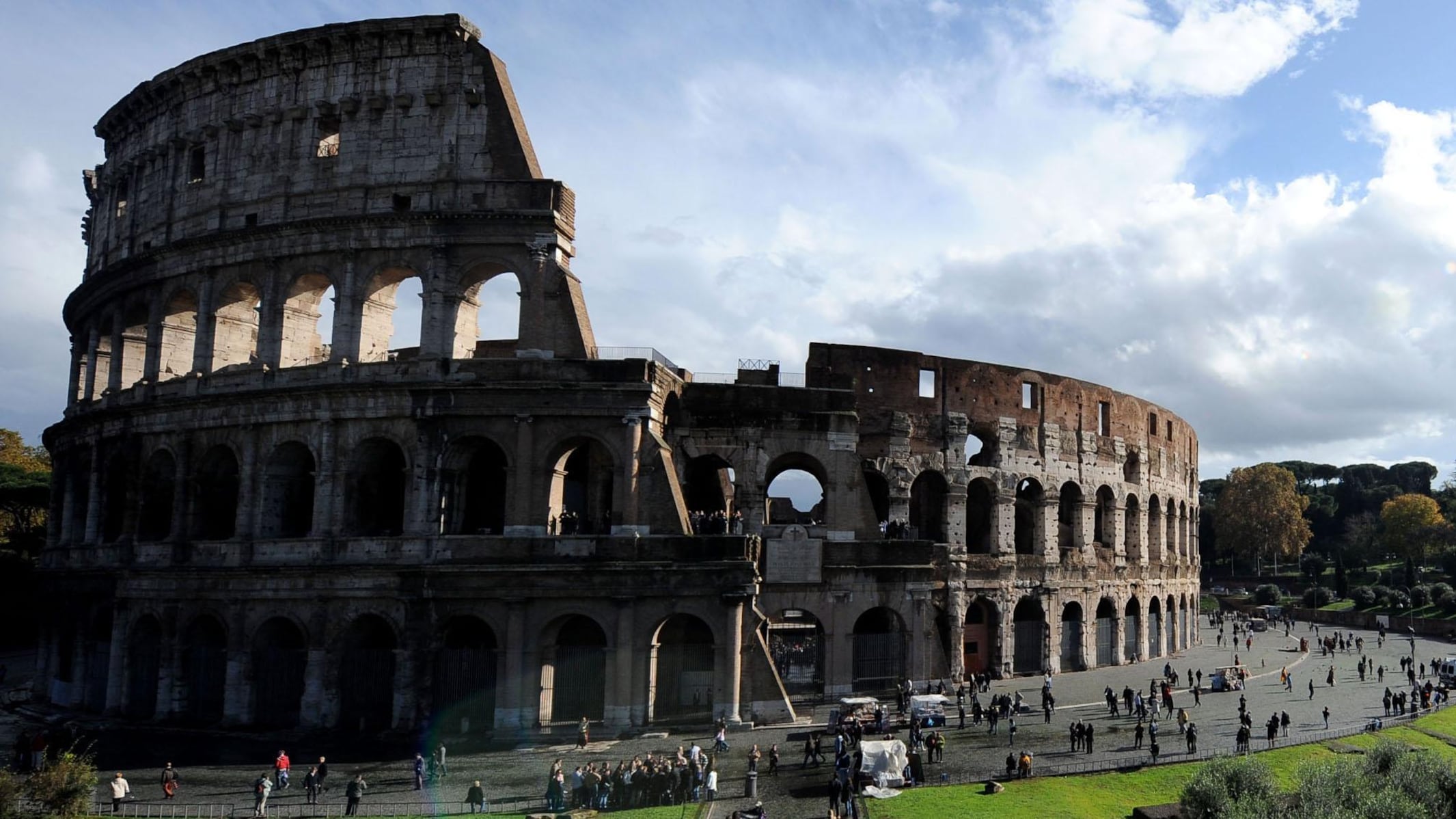 Notte dei musei, chiuso il Colosseo: mancano i custodi volontari