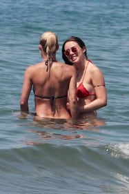 Aurora Ramazzotti con il bodyguard a Milano 48