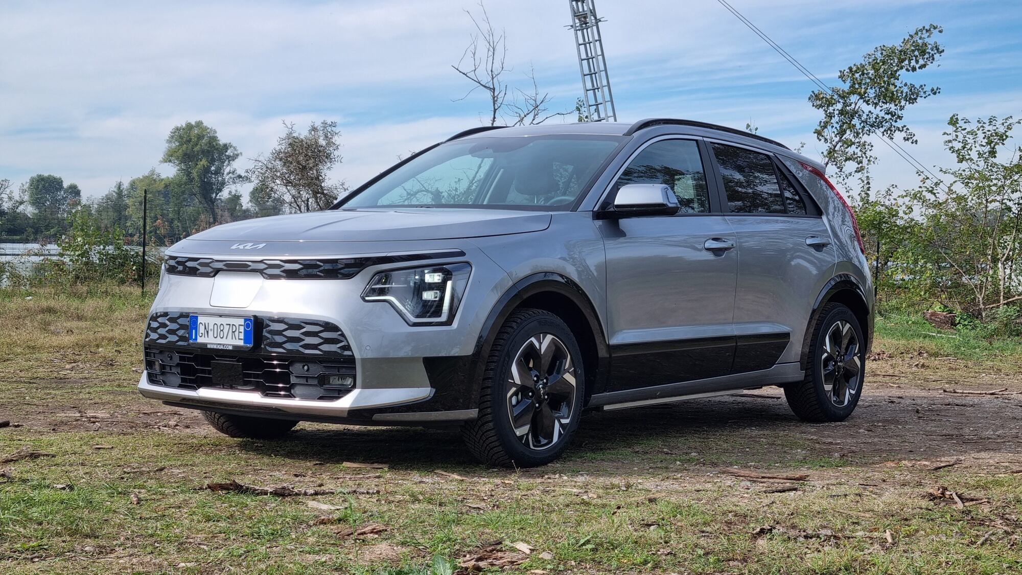 Kia Niro EV 2024: spaziosa, tecnologica ed efficiente con più di 400 km di autonomia