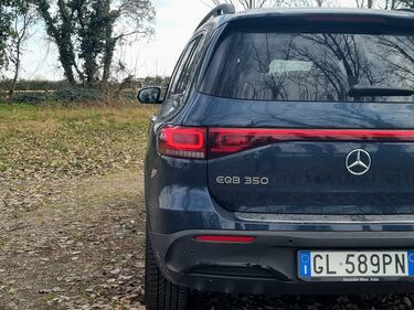 Mercedes-Benz EQB, le foto del suv elettrico: guarda la gallery 9