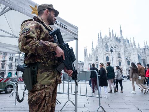 Sostenevano l'Isis e Al Qaeda in Italia: arrestati cinque stranieri