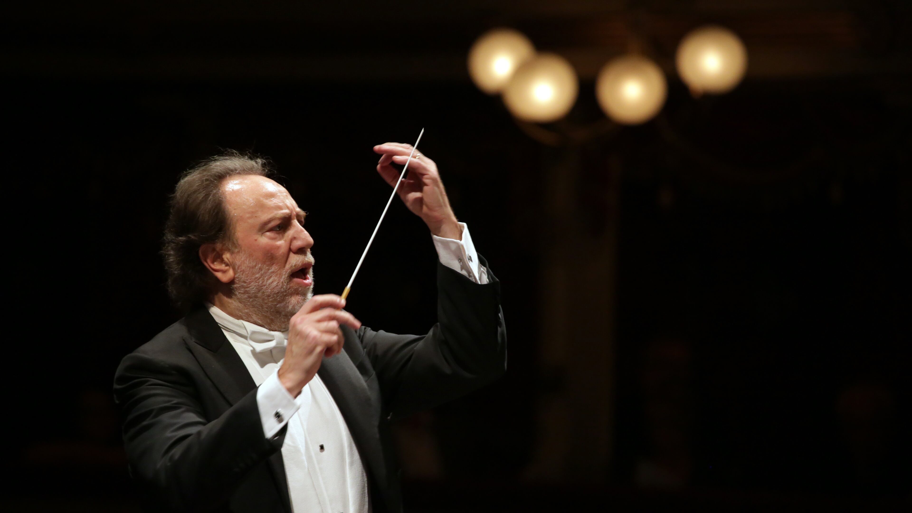"Il tour della mia Filarmonica nei grandi teatri del mondo"