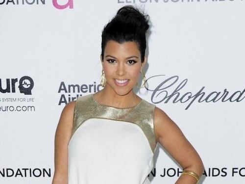 Kourtney Kardashian, lato B nudo in Islanda