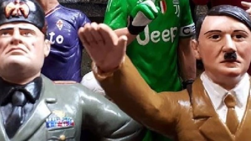 Napoli, polemica sulla statuetta di Hitler per il presepe
