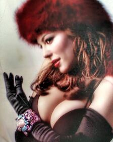 Naike Rivelli hot per le feste 20