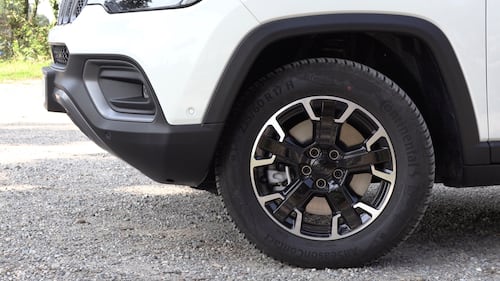 Jeep Compass 4XE, guarda tutte le foto della nostra prova 29