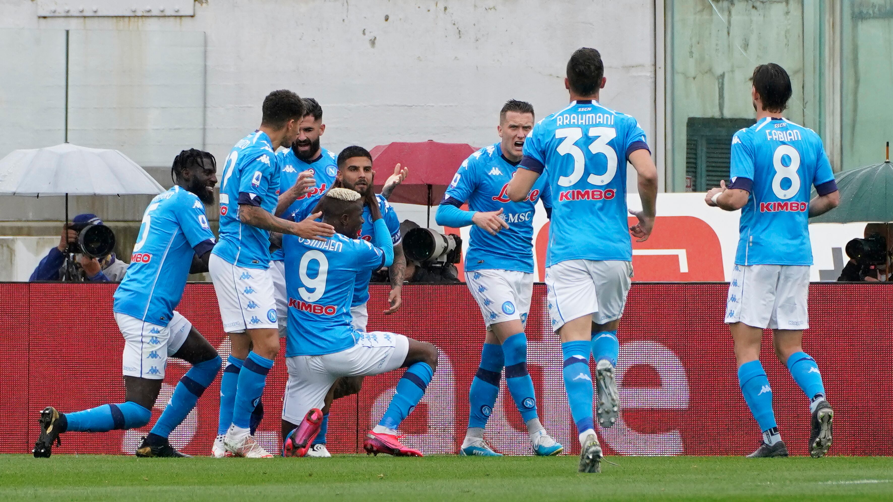 Il Napoli scaccia i fantasmi di Firenze
