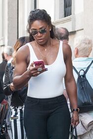 Serena Williams, seno in mostra alla Milano Fashion Week 9