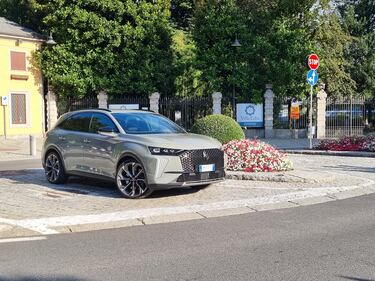 DS 7 E-Tense 4x4, da Milano a Cernobbio: guarda la gallery 12