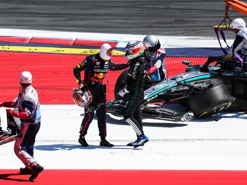 È un assolo papaya. E le Ferrari ripassano Mercedes