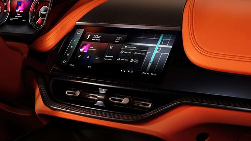 Aston Martin DBX707 restyling, guarda tutte le foto 8