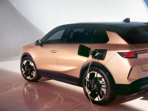 Nuova Opel Grandland 2024, guarda tutte le foto