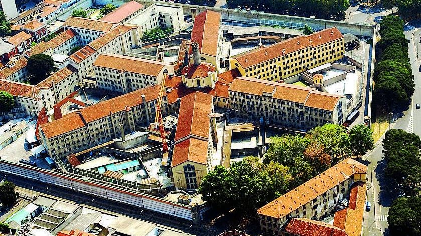 Addio San Vittore? Picconata al carcere che non crolla mai