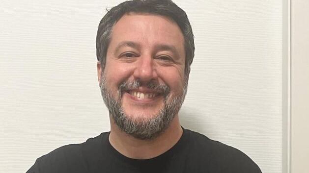 Matteo Salvini compie 50 anni: gli auguri del popolo dei social