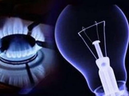 Bollette, la partita degli sconti si gioca tra i big: Enel prima nella luce, Eni seconda nel gas