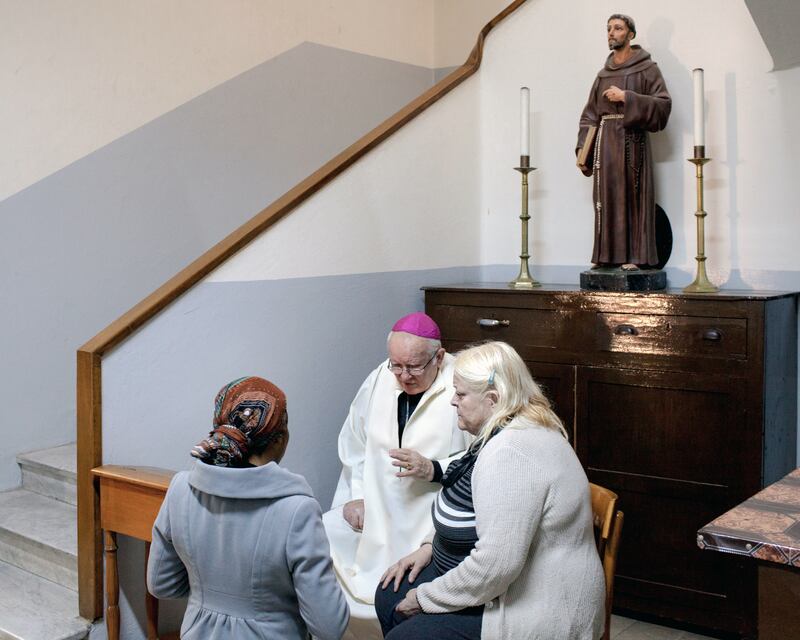 Monsignor Martinelli a Troipoli insieme ai suoi fedeli 4